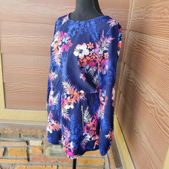 One Clothing Blue Tropical Long Sleeve Romper Size Small - Picture 11 of 16